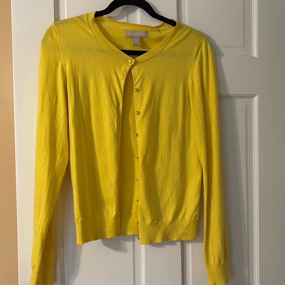 Banana Republic Cardigan, size Medium